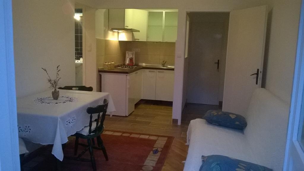 Apartments Indira Lovište Pokój zdjęcie