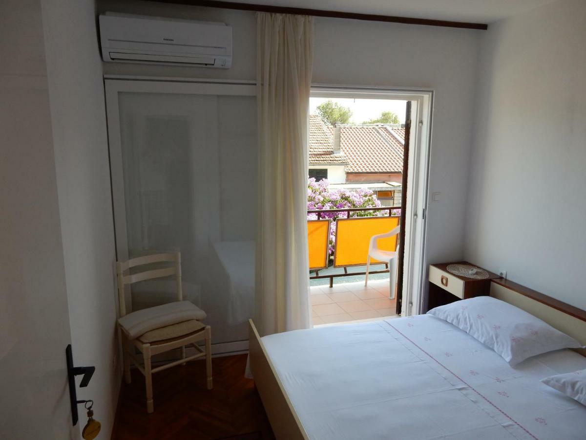 Apartments Indira Lovište Zewnętrze zdjęcie