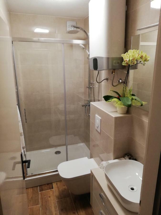 Apartments Indira Lovište Zewnętrze zdjęcie